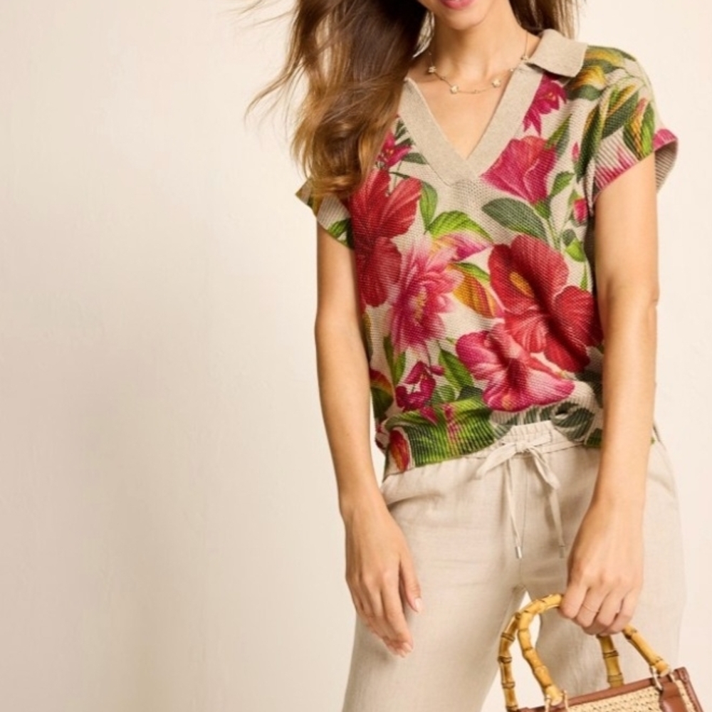 Floral V-Neck Knit Top - Red and Green